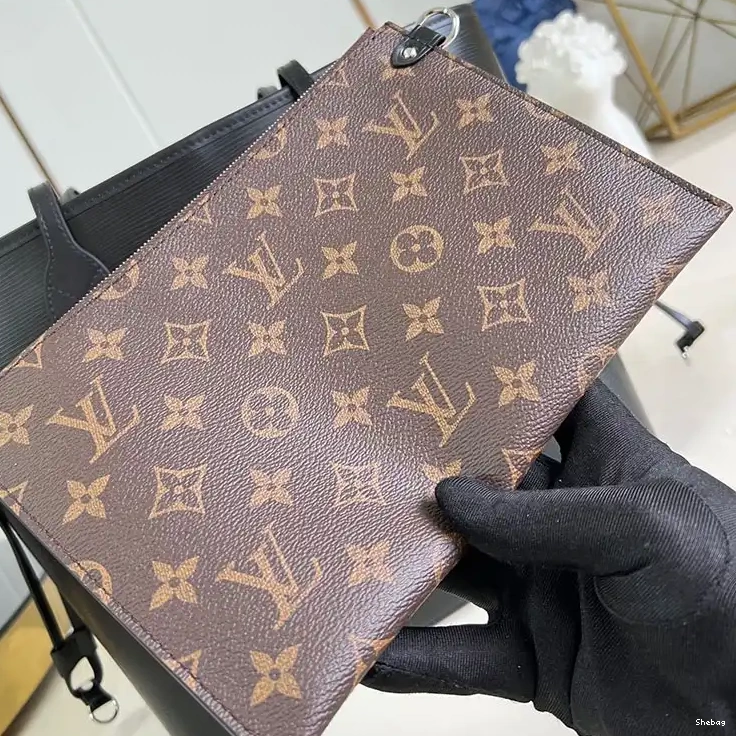 Bags LV 2411YA0267 0520